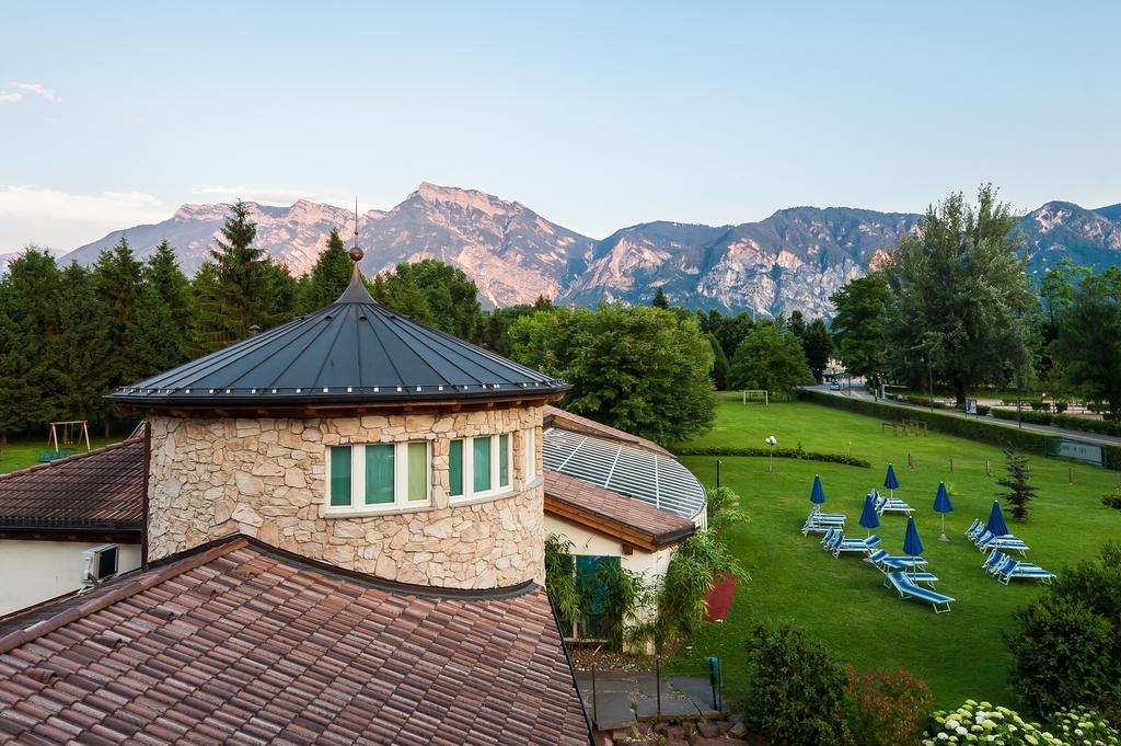 Hotel Al Sorriso Greenpark & Wellness Левіко-Терме Екстер'єр фото